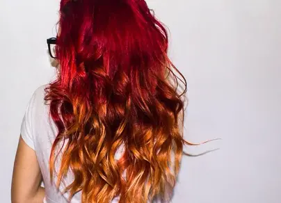 Красные кончики волос фото