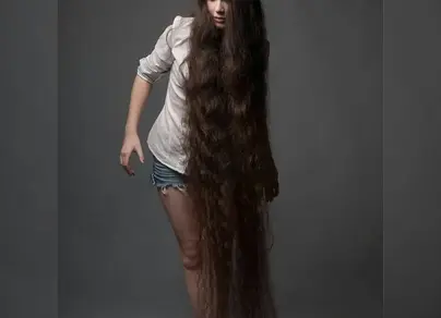 Полные девушки с длинными волосами фото