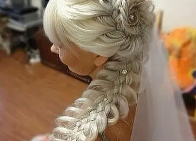 Свадебная прическа коса на средние волосы фото