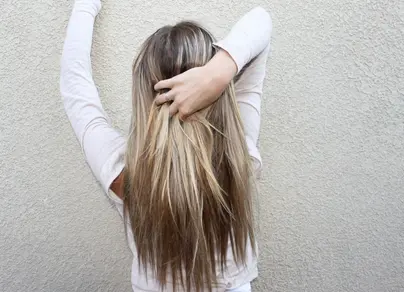 Длинные русые волосы фото со спины