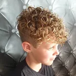Стрижка кудрявых волос мальчику фото