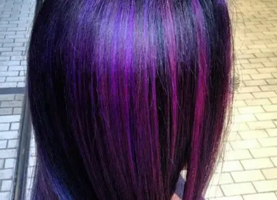Фиолетовое мелирование на темные волосы фото