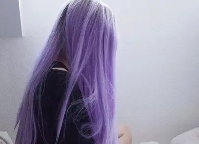 Картинки девочки с фиолетовыми волосами