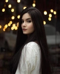 Девочка с темными волосами фото