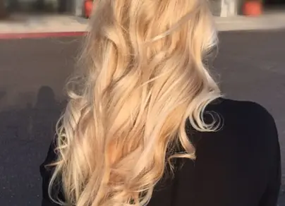 Фото блондинок с длинными волосами со спины