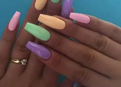 Ногти разного цвета фото