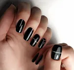 Черные полоски на ногтях фото