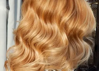 Карамельный блонд фото на волосах
