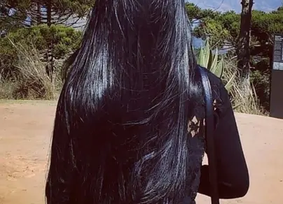Картинки девушка длинный черный волос