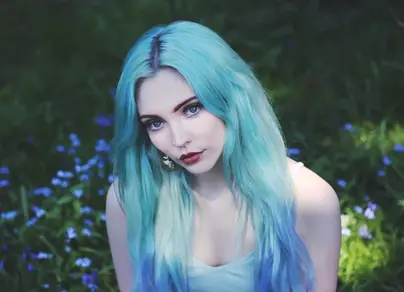 Фото девушек с синими волосами